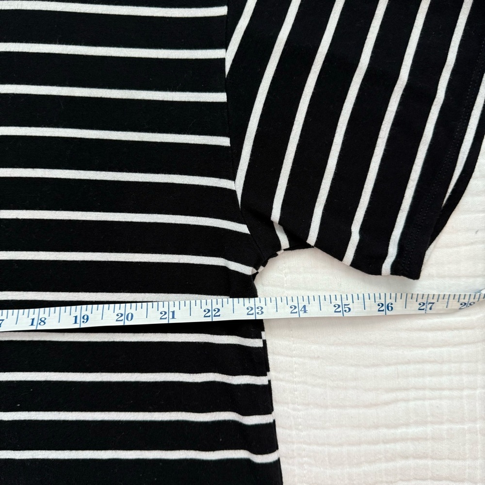 Old Navy short sleeve luxe oversized tunic black & white striped tee size Medium - Picture 4 of 10